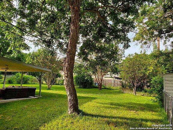 3rd image of 3011 Gainesborough Dr