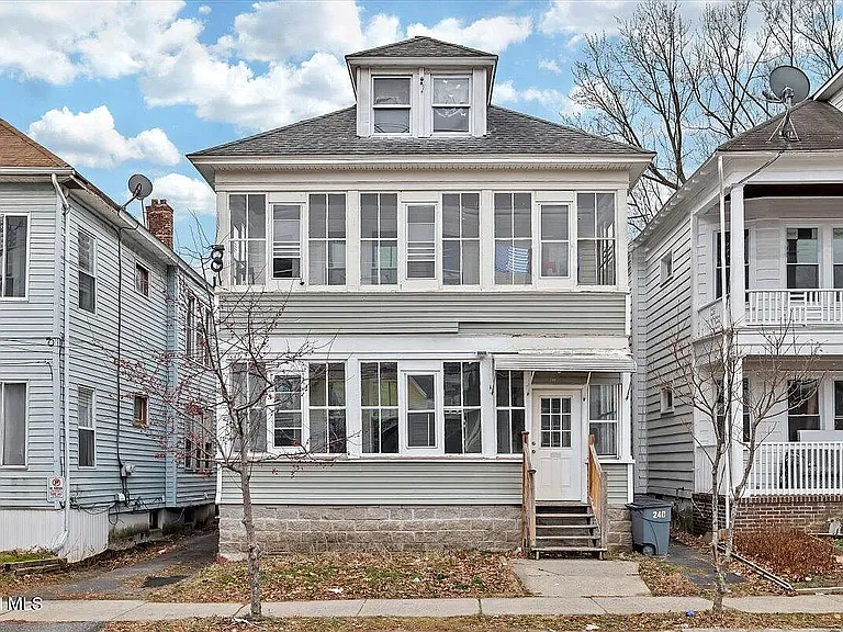 248 Morris St #1 — Photo 16
