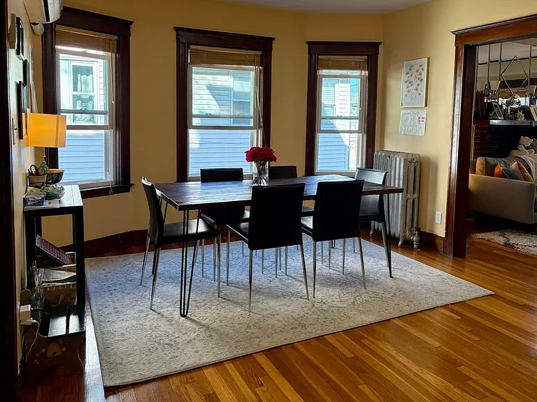 21 Sunset St #1A — Photo 6