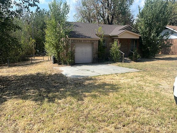 3rd image of 831 S Choctaw Rd