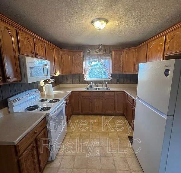 165 County Road 358 — Photo 7