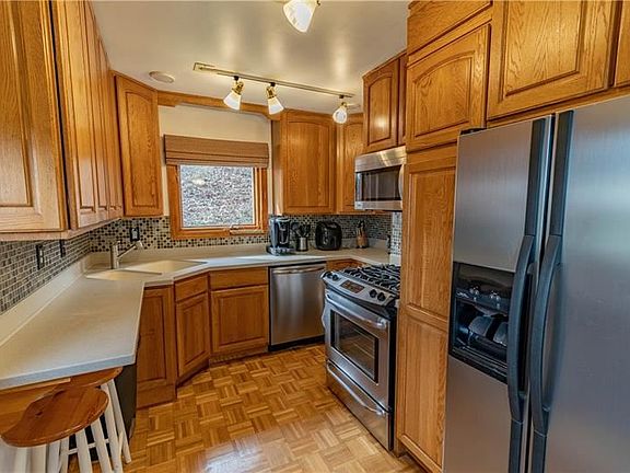 3rd image of 312 Forestwood Dr