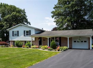 56 Daunton Dr, Rochester, NY 14624