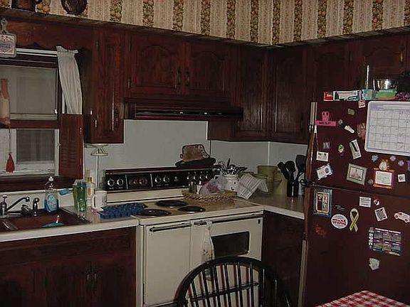 5th image of 765 Dearborn Ave