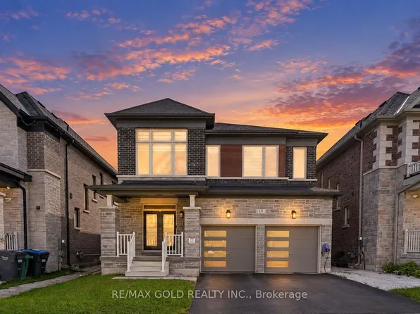 19 Trellanock Rd, Brampton, ON L6Y 6K8