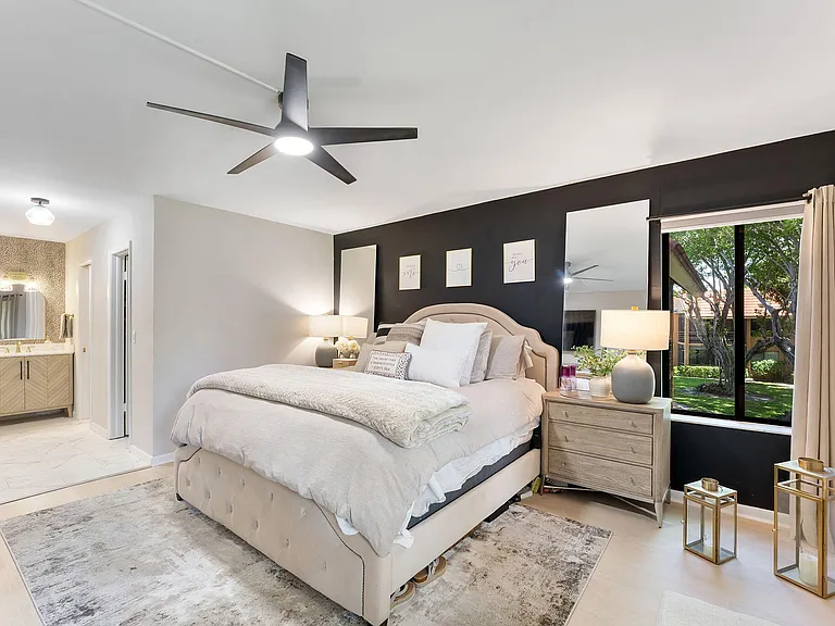 11230 Green Lake Dr #204 — Photo 14
