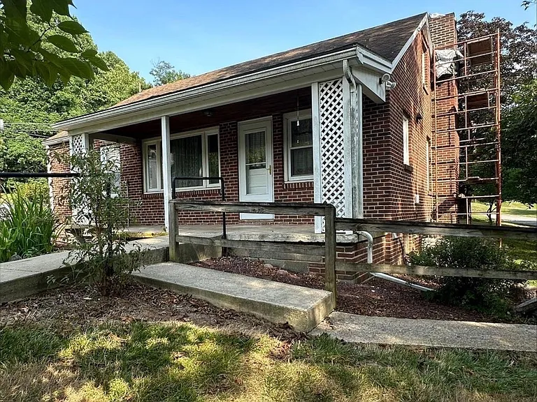 827 Lewisberry Rd — Photo 13