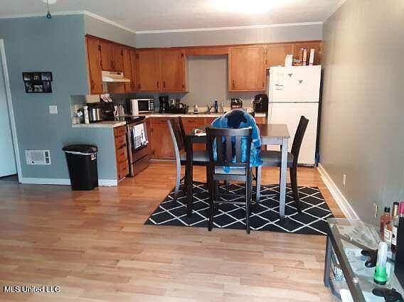 1st image of 1504 Bayou Vista St