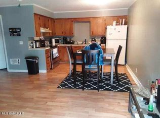 1504 Bayou Vista St, Gautier, MS 39553