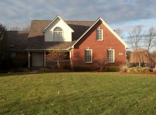 9263 Rotondo Dr, Howell, MI 48855