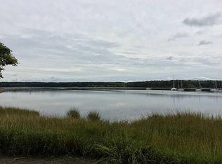 2 Alger Ave, Warwick, RI 02818