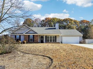 809 Custom Ln, Winder, GA 30680