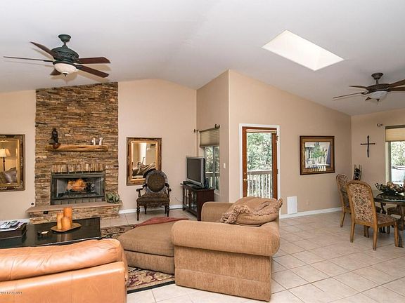4th image of 1850 Royal Oak Cir