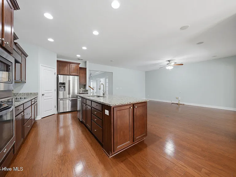 5028 Lagan Ct — Photo 24