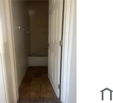2 bed, 700 sqft, $2,400 — Photo 1