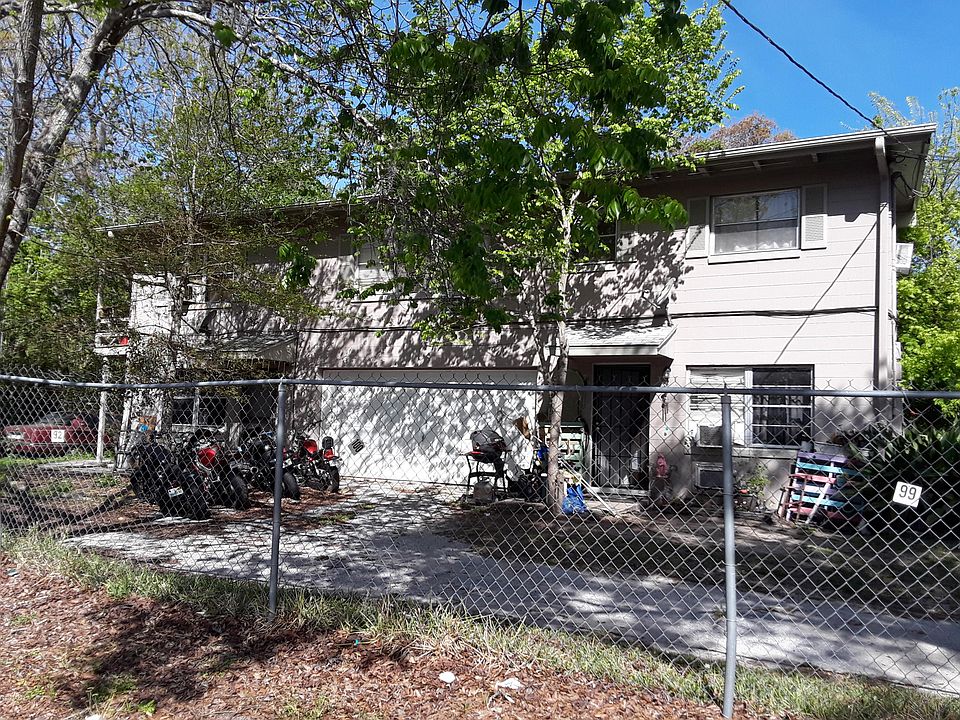 1st image of 113 Robert St #117B
