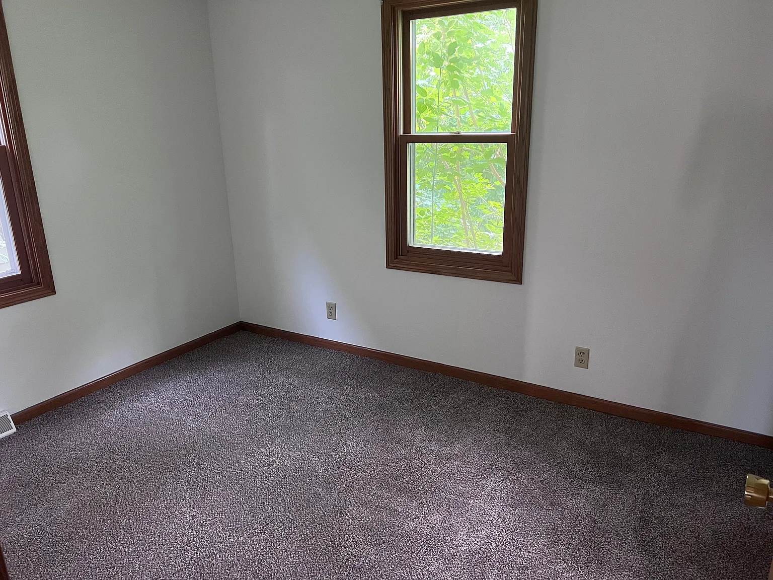 3 bed, 1200 sqft, $1,400 — Photo 4