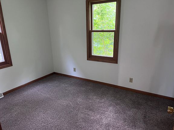 4th image of 4617 N 125th St