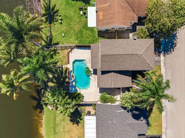 820 Rock Hill Avenue, Davie, FL 33325