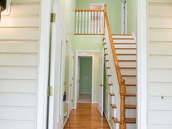 5th image of 105 Pinewood Rd