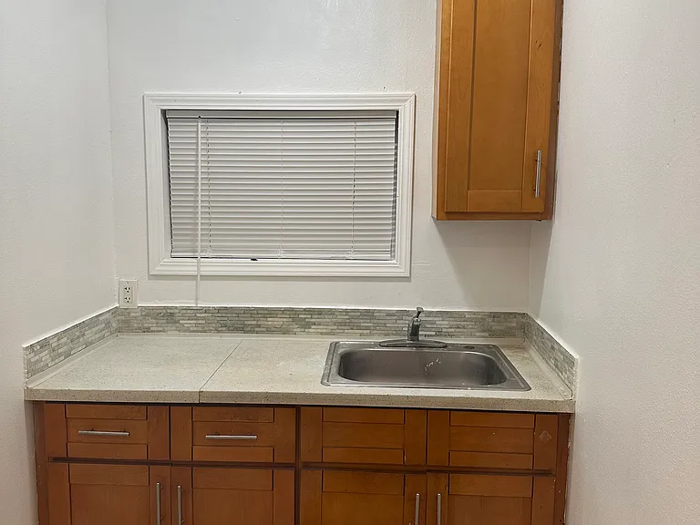 524 Sycamore Ave — Photo 8