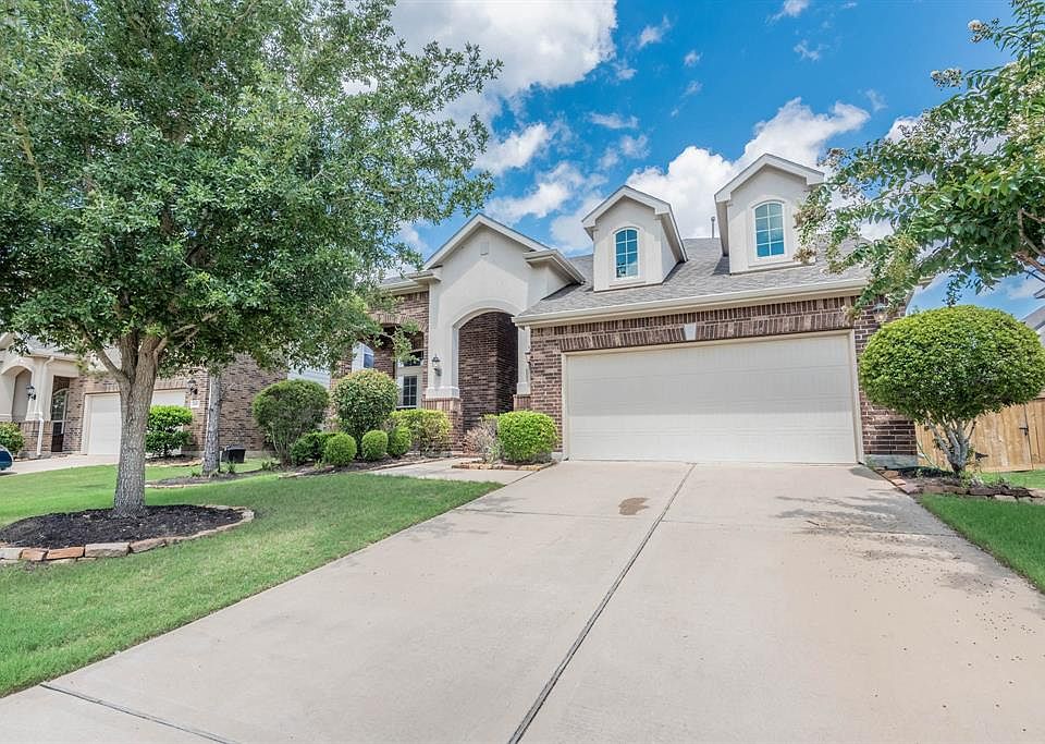 1st image of 10023 White Pines Dr