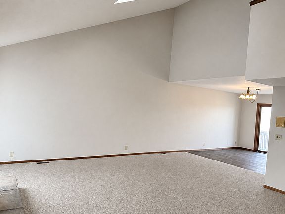 2nd image of 15324 R St