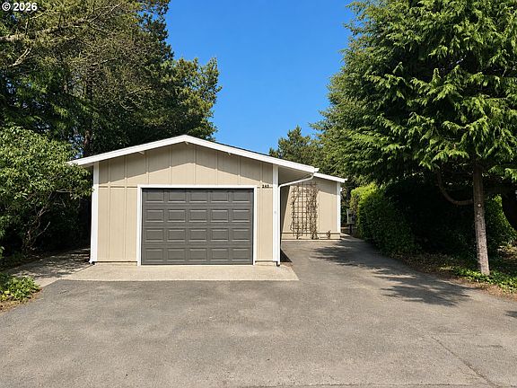 2nd image of 1600 Rhododendron Dr Space 245