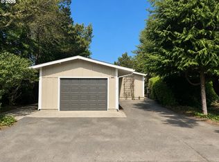1600 Rhododendron Dr SPACE 245, Florence, OR 97439