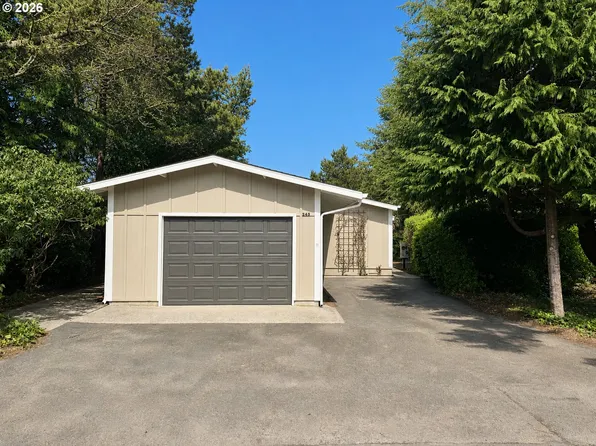 1600 Rhododendron Dr Space 245, Florence, OR 97439