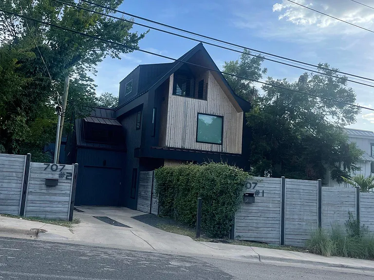 707 E Live Oak St #1 — Photo 7