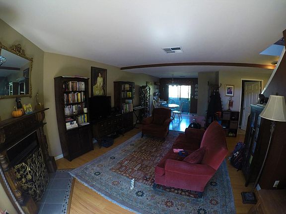 5th image of 543 S Marengo Ave Unit 5