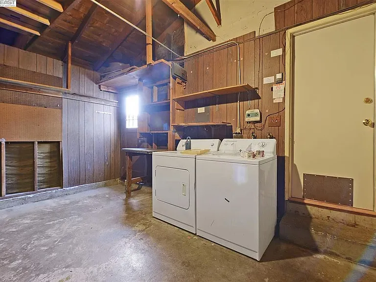 8164 Cardiff Dr — Photo 18