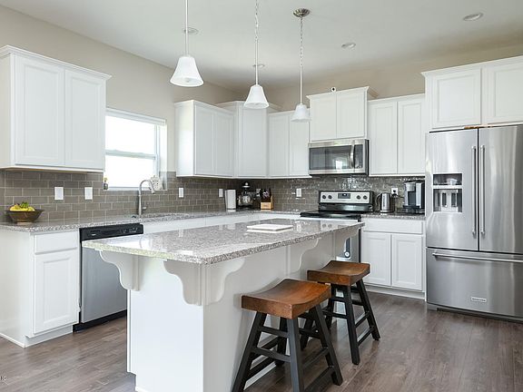 3rd image of 7216 Waltham Dr