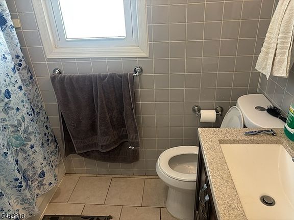 5th image of 927 Meacham Ave