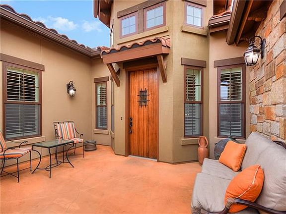 4th image of 418 Belforte Ave #223