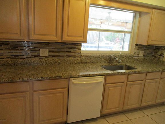4th image of 540 Dogwood Dr
