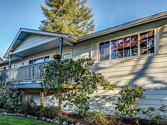 2nd image of 8298 Mountain Ave SE