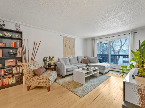 10165 113th St NW #303, Edmonton, AB T5K 1P1