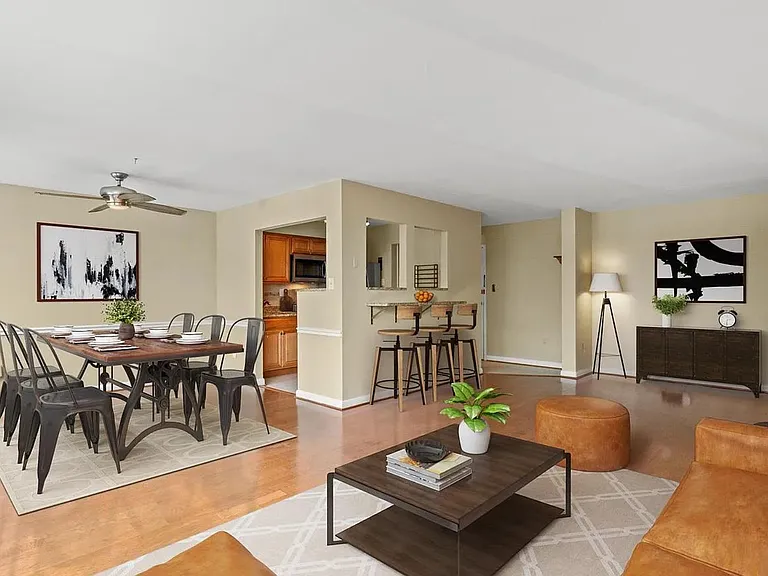 600 Roosevelt Blvd — Photo 2