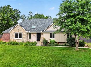 904 SW 44th St, Blue Springs, MO 64015