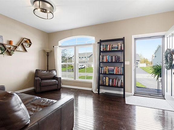 3rd image of 4442 Pace Ln