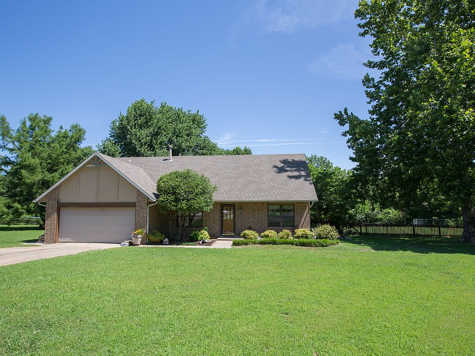 1st image of 25201 S Rosewood Dr