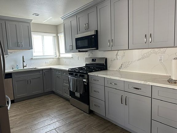 2nd image of 3324 Bay Rd