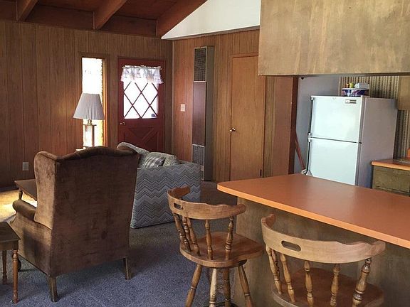2nd image of 910 Candlewood Dr