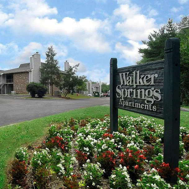 Walker Springs Apartments — Photo 1