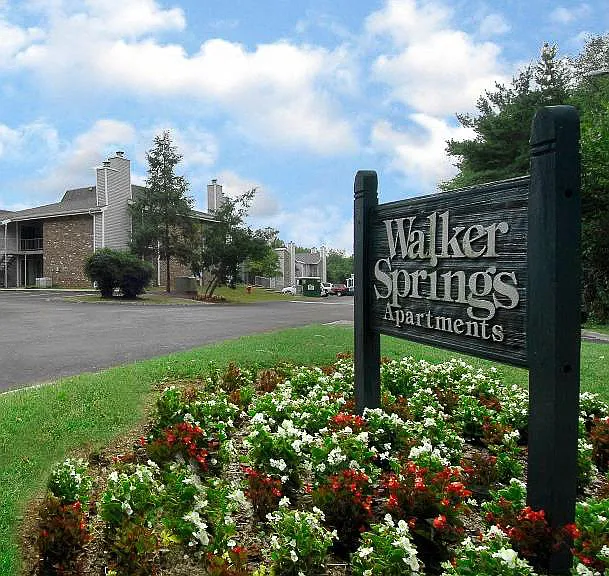 Walker Springs Apartments — Photo 1
