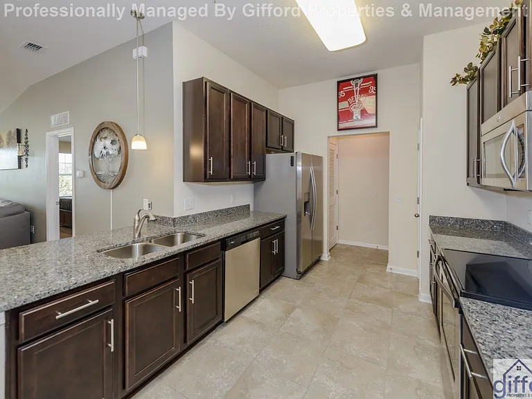 817 Golden Lake Loop — Photo 5