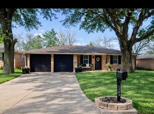 1303 Lafayette Dr, Denison, TX 75020
