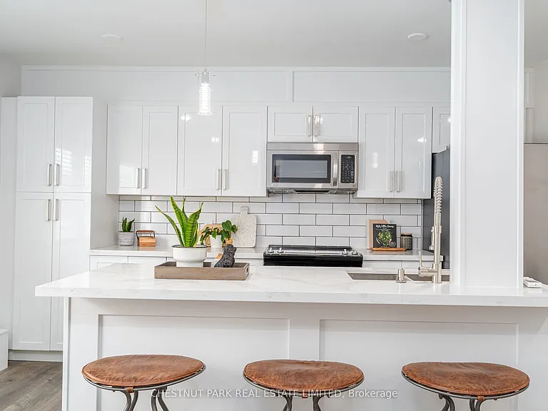 42 Cavell Ave — Photo 5
